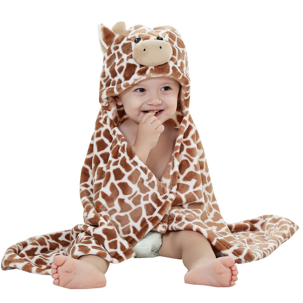 Hooded baby bath towel with a bear-shaped hood