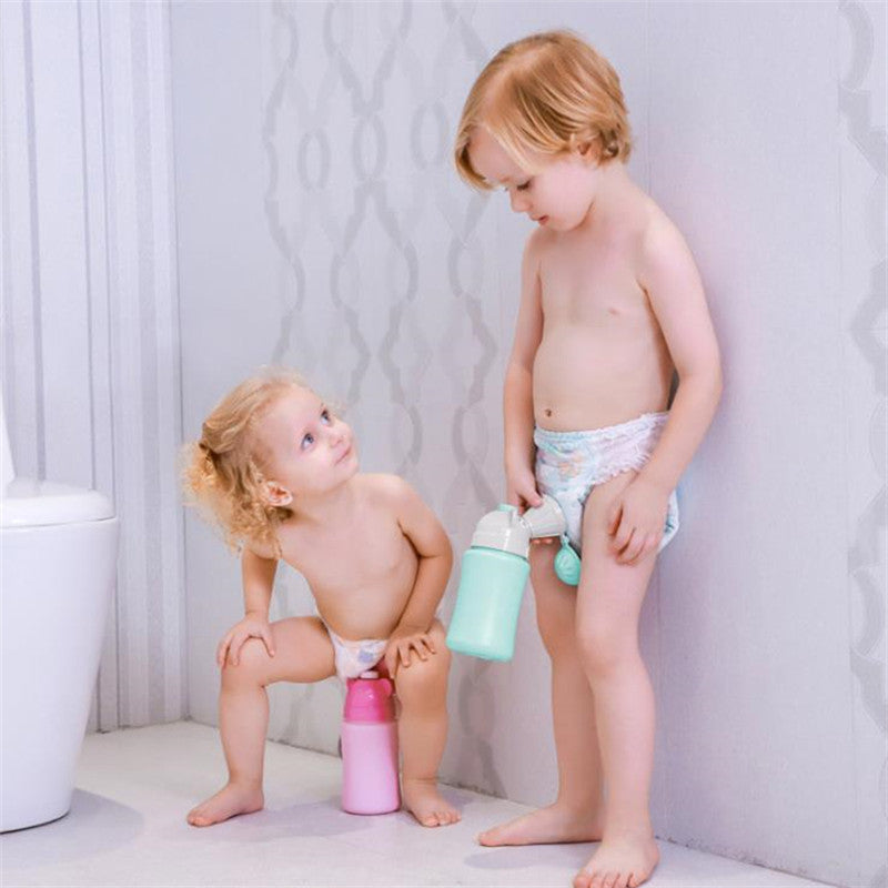 Leak-proof travel potty with sealed lid for car journeys