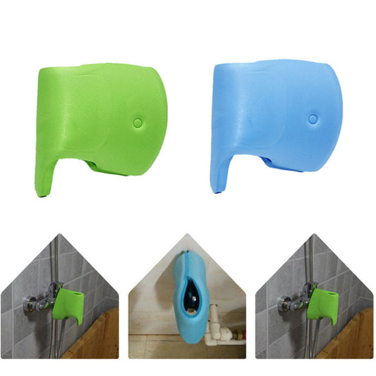 Soft bath spout cover protecting a bathtub tap